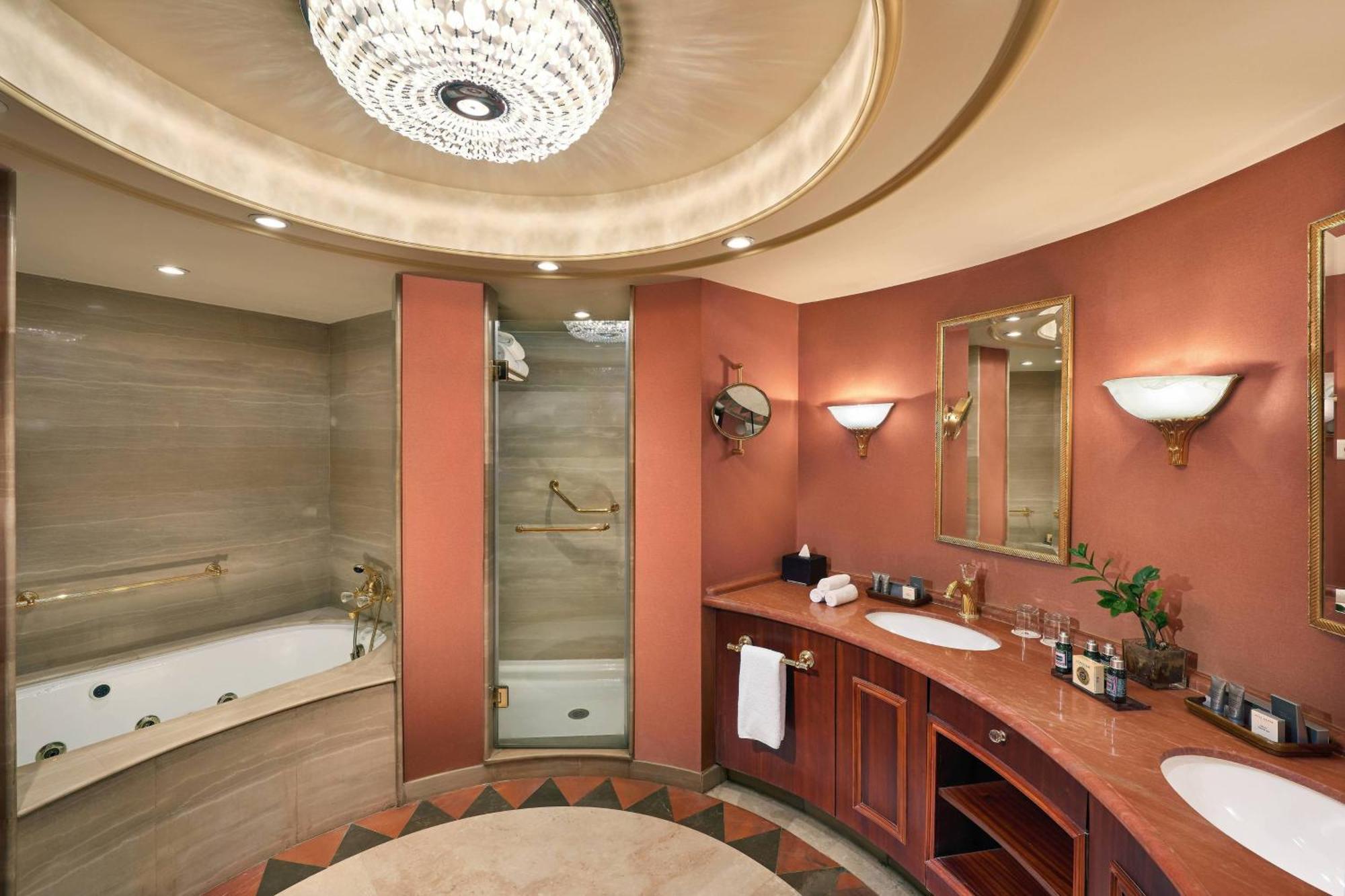 开罗万豪酒店及奥马尔海亚姆赌场 Giza 外观 照片 Bathroom