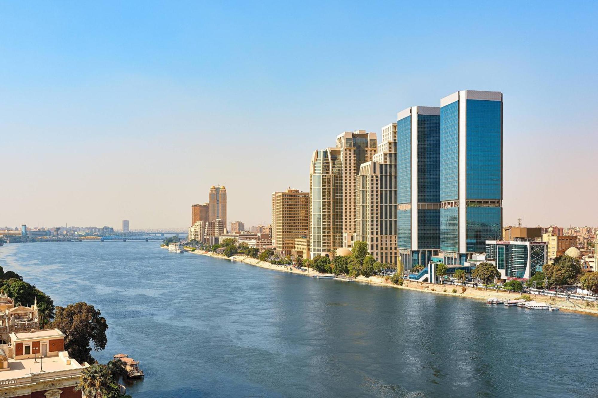 开罗万豪酒店及奥马尔海亚姆赌场 Giza 外观 照片 View of the Nile River in Cairo