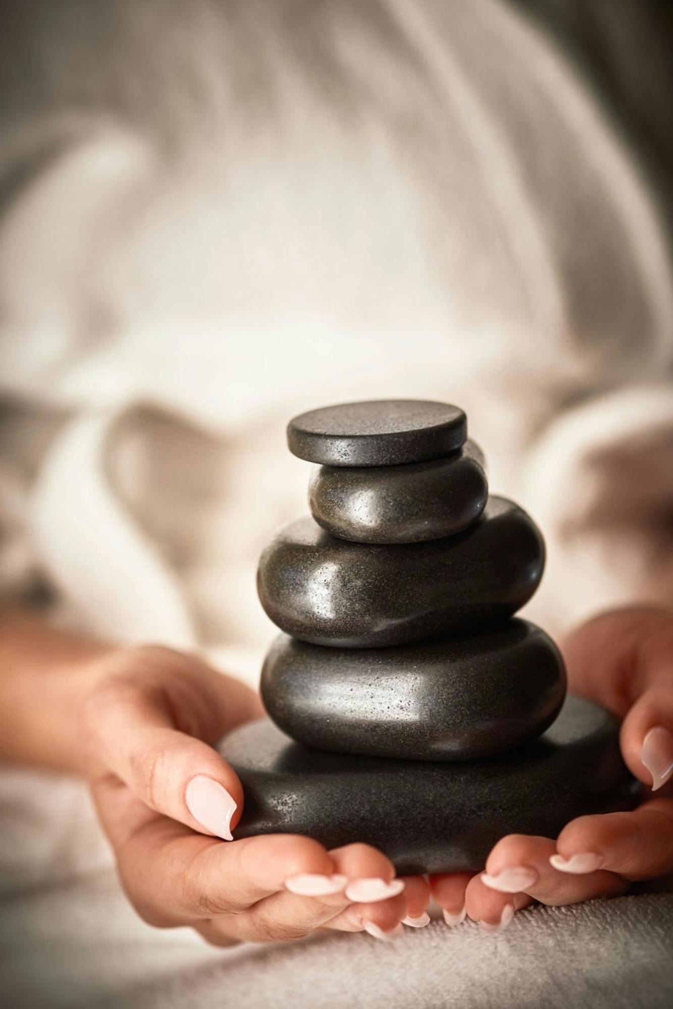 开罗万豪酒店及奥马尔海亚姆赌场 Giza 外观 照片 Hot stone massage