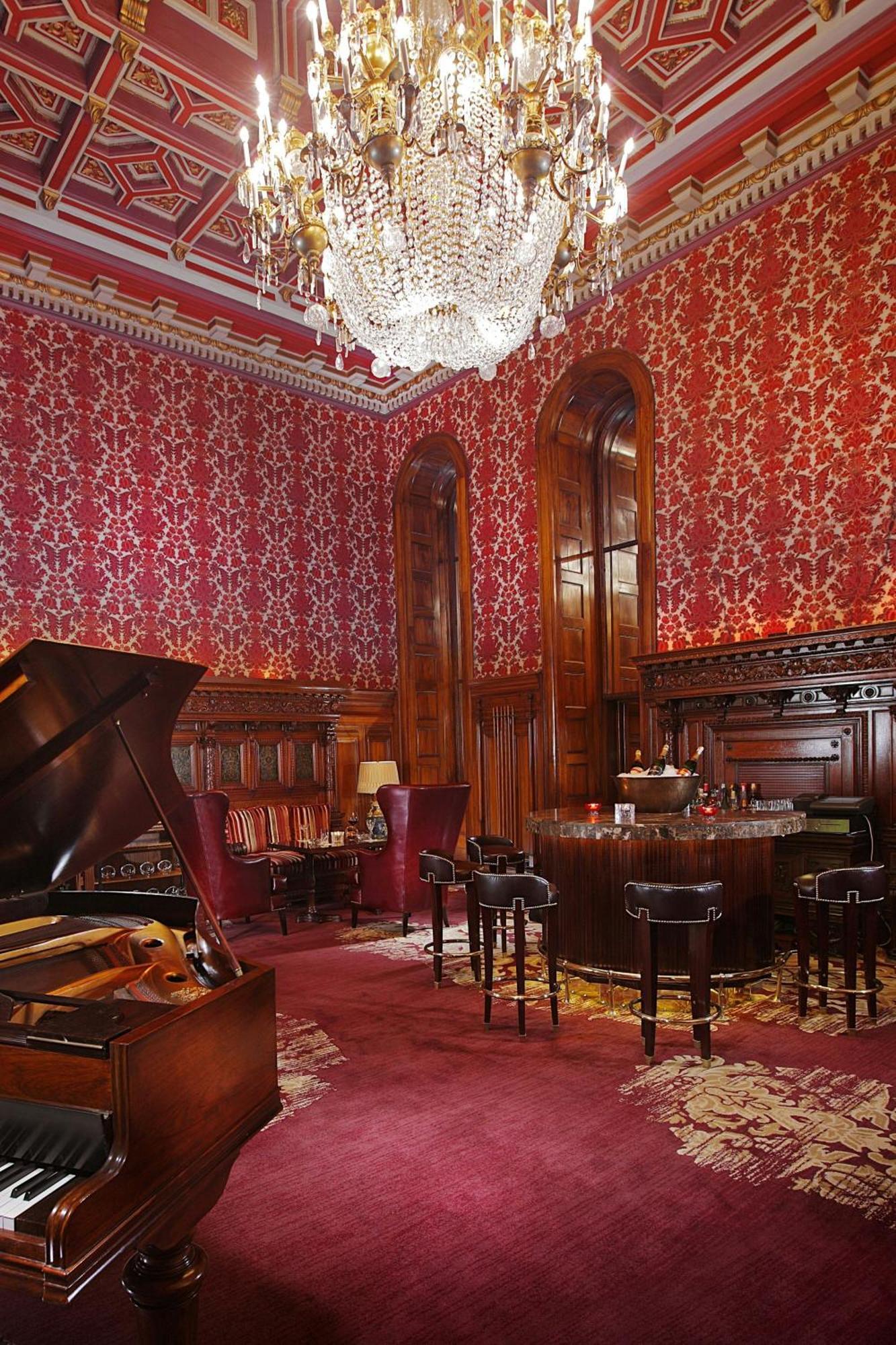 开罗万豪酒店及奥马尔海亚姆赌场 Giza 外观 照片 The bar at the St. Regis New York