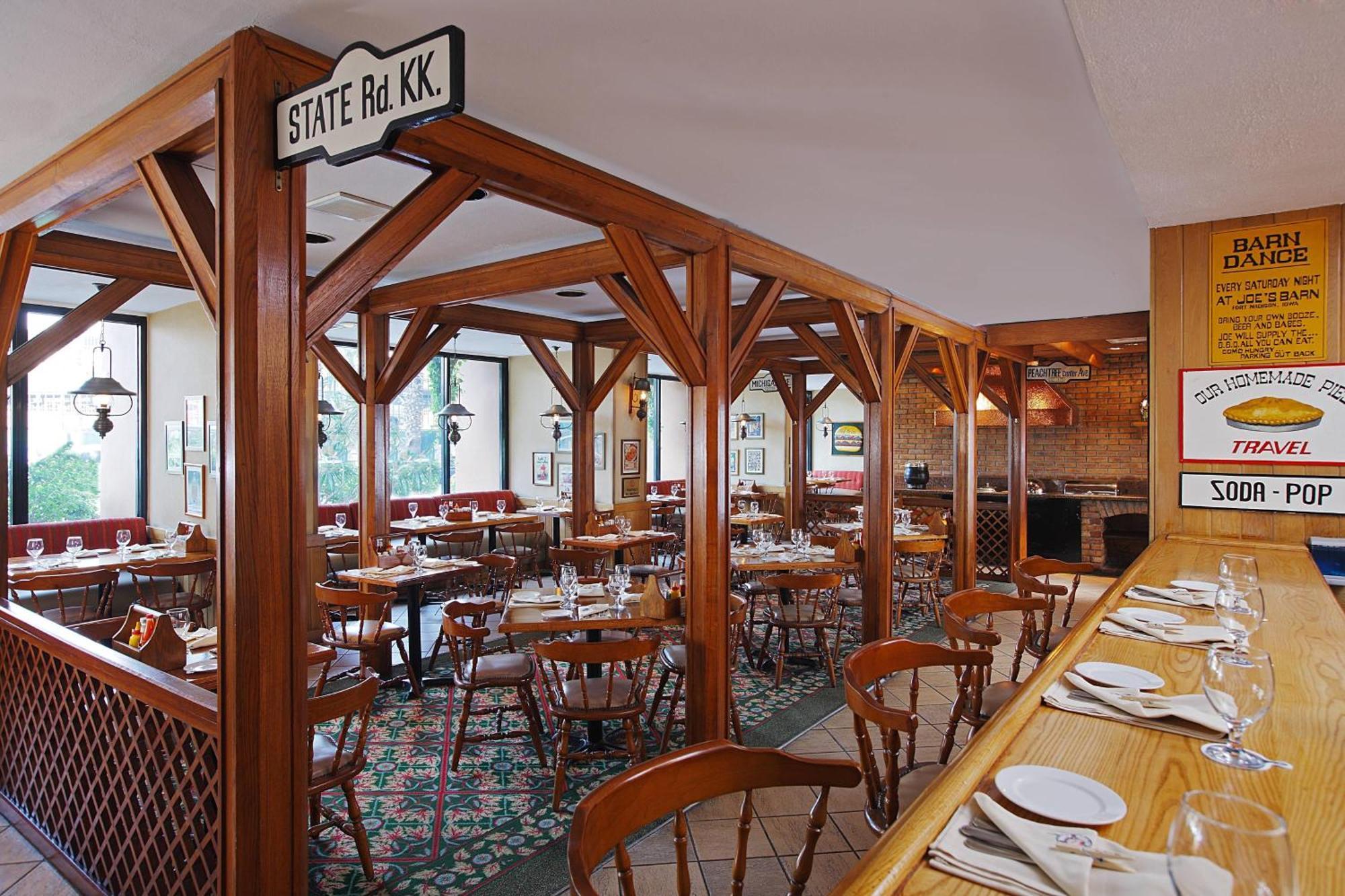 开罗万豪酒店及奥马尔海亚姆赌场 Giza 餐厅 照片 The interior of the restaurant